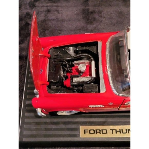 Yatming Road Legends 1:18 1955 Ford Thunderbird Hardtop Convertible Diecast - Picture 4 of 5